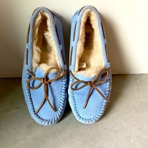 Ugg suede slipper (size 6)